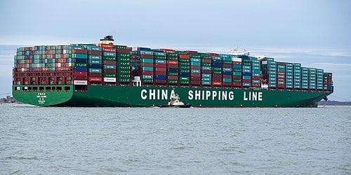 CSCL_Globe_arriving_at_Felixstowe,_United_Kingdom