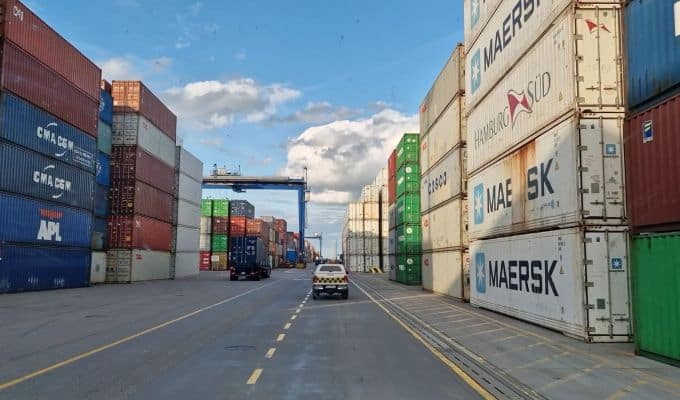 ff8c63a7df58cde2121cbf742b46f750