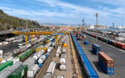 Renfe i Kombiverkehr rozpoczęły obsługę terminalu multimodalnego w porcie w Barcelonie